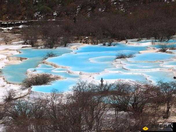 黄龙直捣溪水潺潺：自然景观的奇妙画卷