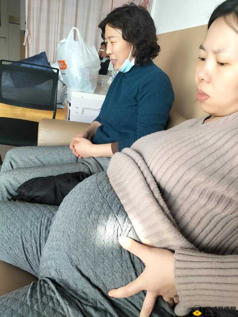 老周和三个媳妇的生活趣事